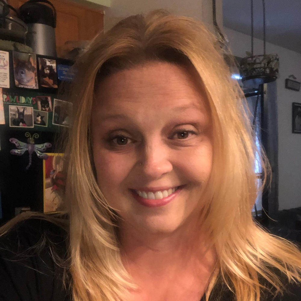 Meet your Posher, Angela
